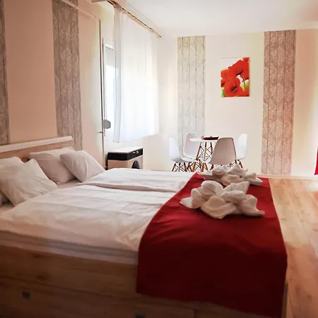 Pipacs Apartment *